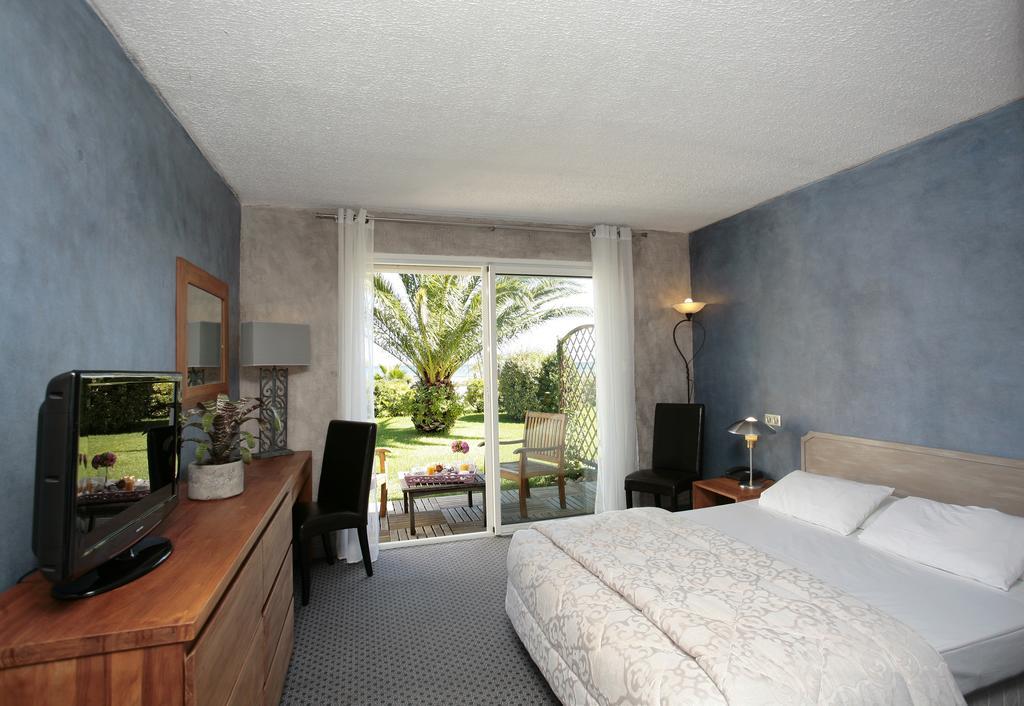 Hotel Pineto ビグーリア 部屋 写真
