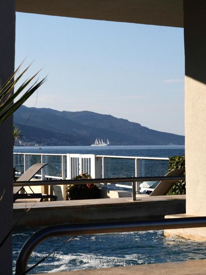 Hotel Pineto ビグーリア エクステリア 写真